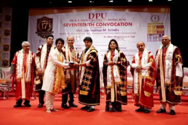 Scindia Urges Graduates to Become Builders of Viksit Bharat 2047