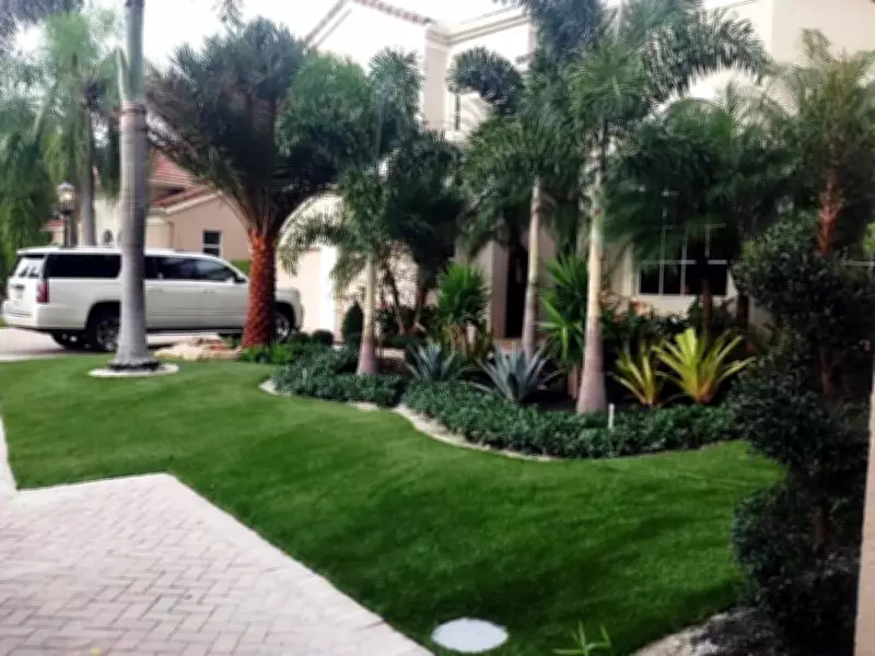 Simple Layering Trick for Professional-Looking Front Yard Borders