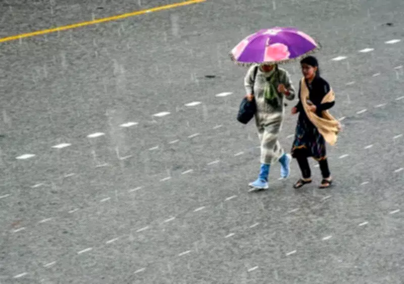 Snowfall and Rain Drop Temperatures Across Himachal Pradesh
