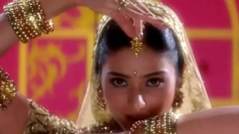 Tabu's Rang De Song: Her Dedication and Generosity Revealed