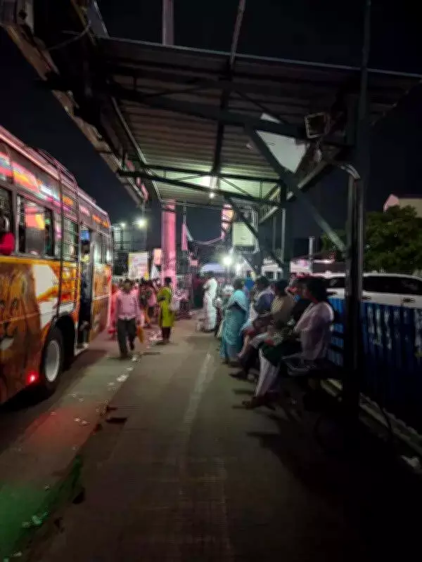 Tambaram bus stand unsafe after 6pm, commuters demand action