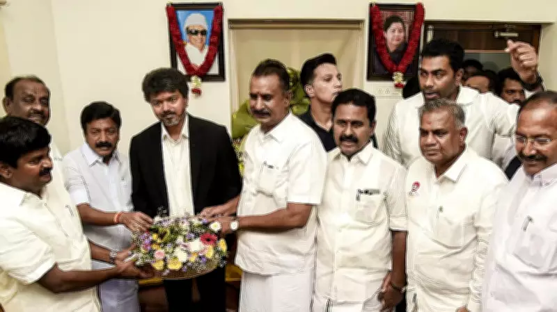 Tamil Nadu Floor Test: AIADMK Rebels Velumani, Shanmugam Back Vijay