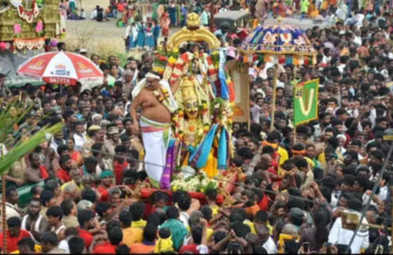 Thousands Gather at Thenur Mandapam for Chithirai Festival Ritual in Madurai