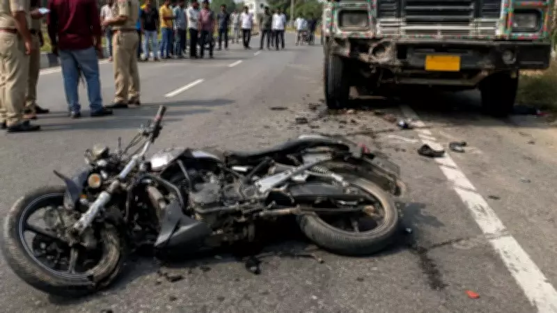 Three friends killed in truck accident on Amethi highway