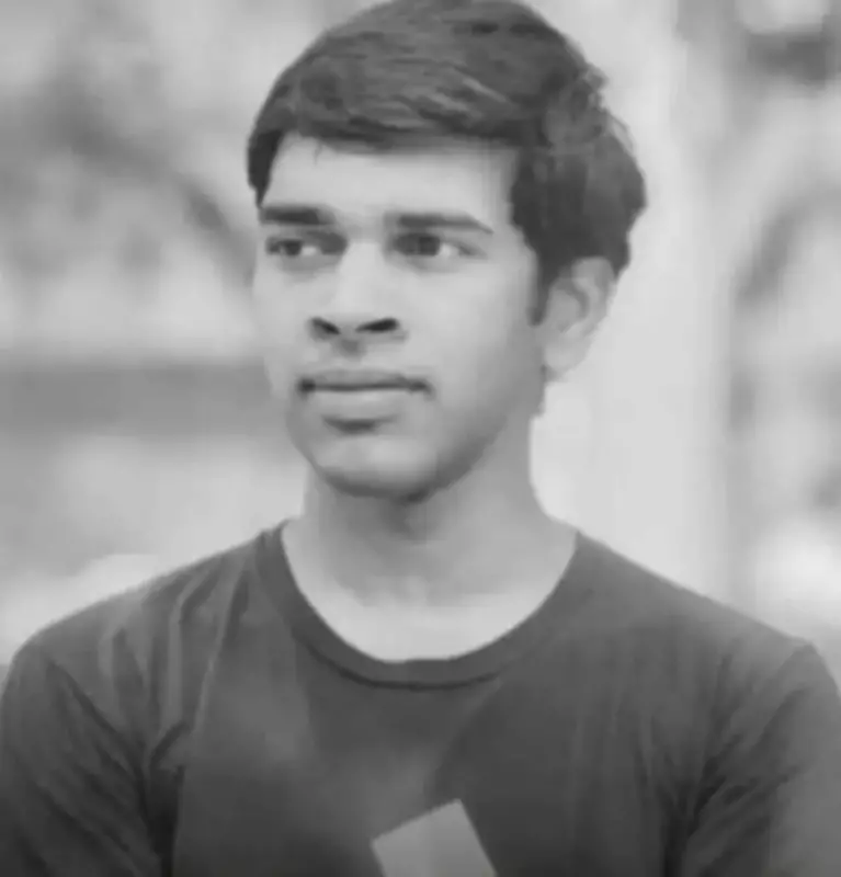 Tragic Fire in Mumbai's Chuim Village Kills 26-Year-Old CA Student