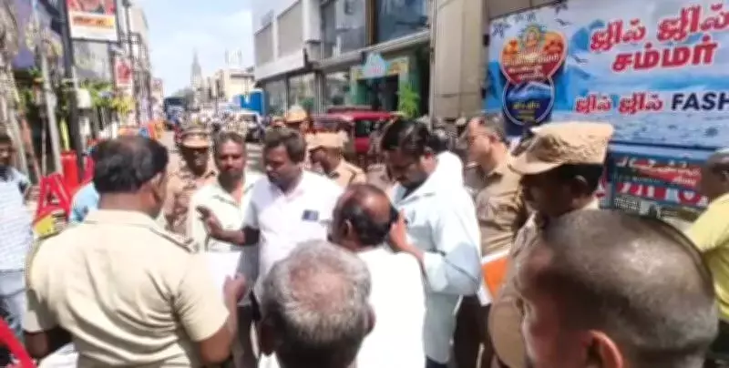 Trichy Street Vendors Protest Over Inadequate Relocation Sites