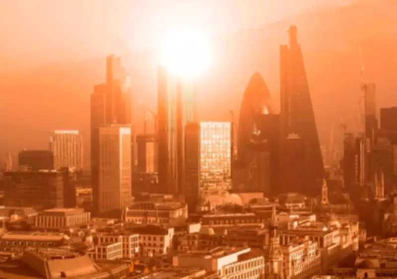 UK Heatwave 2026: Temperatures Soar to 35°C, Health Alerts Issued