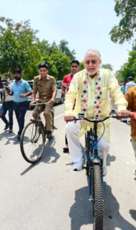 UP Minister Cycles to Office to Promote Fuel Conservation
