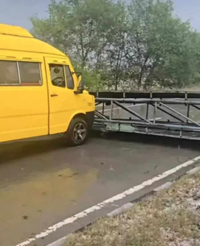 Uprooted Gantry Collapses Near School Van in Punjab's Moga, No Injuries