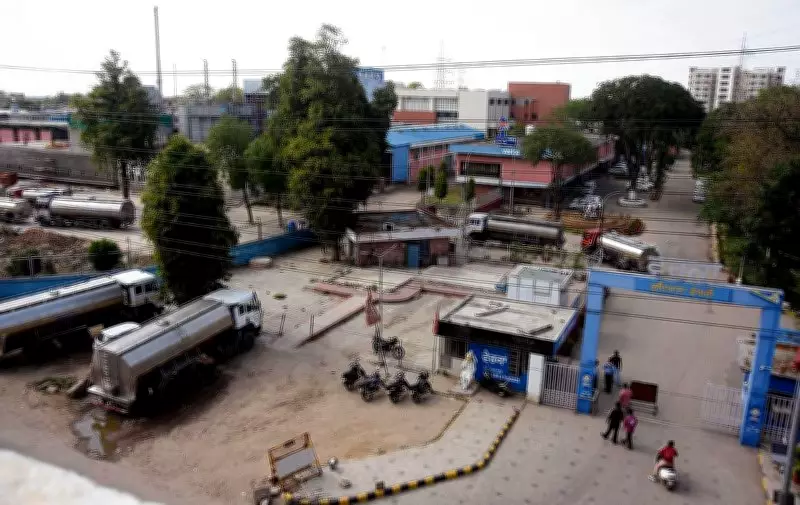 Verka Staff Protest Continues for Sixth Day in Mohali