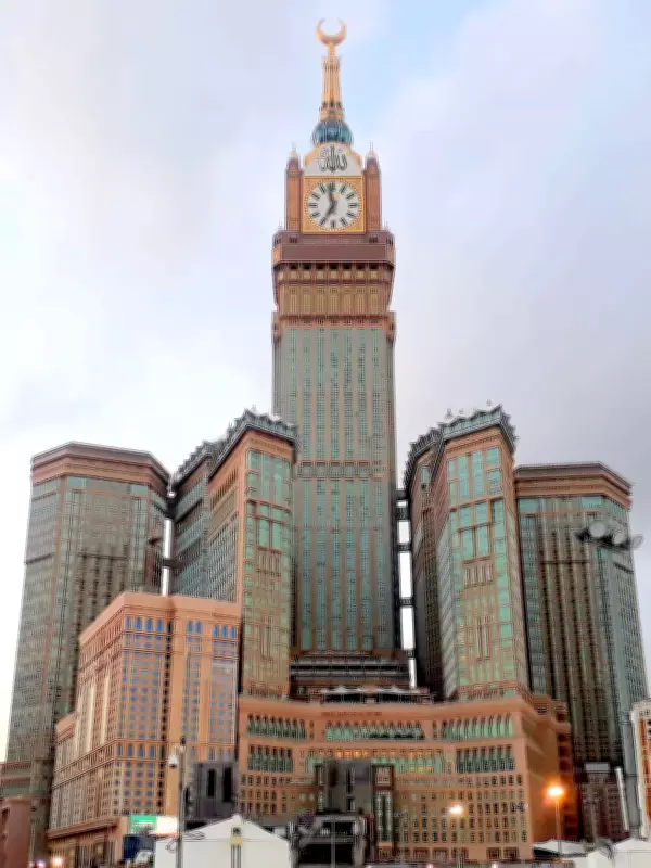 World's Biggest Clocks: From Mecca to New Jersey, Explore Timekeeping Marvels