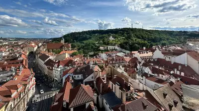 Best Foot Forward: A Day in Prague – Exploring the City's Charm