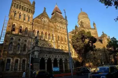 BMC imposes Rs 1 crore fine on contractor for Mankhurd flyover accident