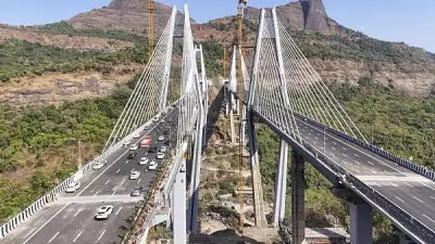 CM Fadnavis Commissions 'Missing Link' Project on Mumbai-Pune Expressway