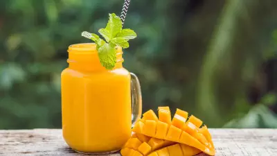 How to Make a Thick Mango Shake at Home: Easy Recipe