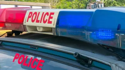 Husband attacks wife with knife on busy Bengaluru road, public thrashes him