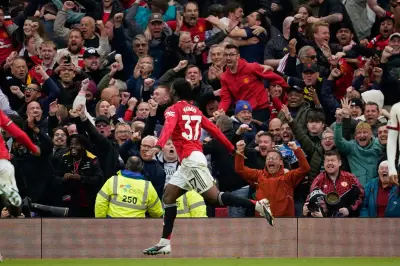 Manchester United Beat Liverpool 3-2, Qualify for Champions League