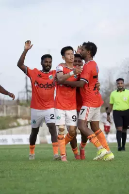 Naocha Singh's Late Volley Lifts Sporting Clube de Goa to 2-1 Win in I-League 2