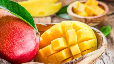 Raw Mango vs Ripe Mango: Which Is Safer for Diabetes?