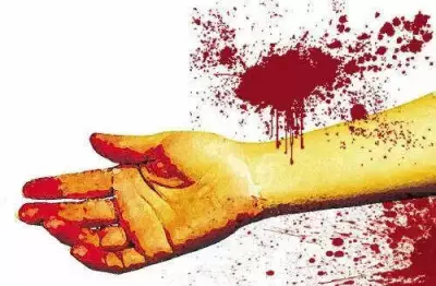 Two Killed as Silver-Laden Van Crashes into Trailer on Mumbai-Ahmedabad Highway