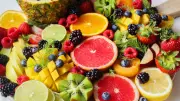 9 Seasonal Fruits to Eat in May for Hydration and Energy