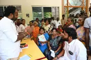 AIADMK Councillor Leads Protest Over Incomplete Drainage in Madurai Ward