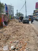 Avadi Commuters Suffer Without Shelter at Busy Bus Stop Near Railway Station
