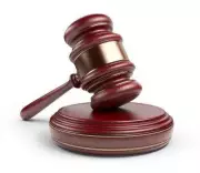 Bombay HC Orders Western Railway to Pay Rs 8 Lakh to Parents of Man Who Died in 2009 Train Fall