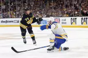 Bruins' Charlie McAvoy reveals broken hand injury played through playoffs