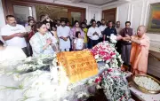 CM Visits Aparna Yadav's Residence, Mourns Prateek's Demise