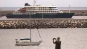Dutch cruise ship passengers begin leaving UK quarantine after hantavirus outbreak