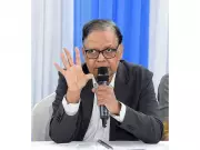 Finance Commission Chairman to RBI: Let Rupee Depreciate, Rs 100 Just a Number