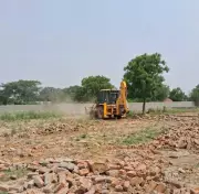 GNIDA Anti-Encroachment Drive Frees Land Worth Rs 80 Crore in Greater Noida