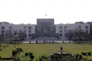 Gujarat HC Issues Notices Over Women Advocate Representation in Bar Council Polls