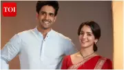 Jagadhatri Completes 200 Episodes; Actors Sonakshi Batra and Farman Haider Celebrate