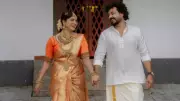 Malayalam TV Actors Jishin Mohan and Ameya Nair Tie the Knot in Guruvayur Temple