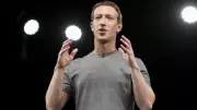 Meta CEO Zuckerberg Reshapes Company Around Small AI Teams, 8,000 Layoffs Loom