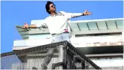 Mumbai Delivery Boy Mistakenly Thinks He's Delivering to Shah Rukh Khan