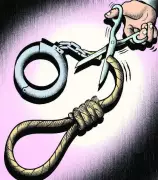 Murder accused hangs self with pyjama string in Vadodara police lockup