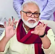 Nashik Farmers Protest at Minister Bhujbal's Home Over Ring Road Project