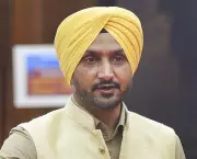 Opposition Demands AAP Reveal Rajya Sabha Seat Payment Details