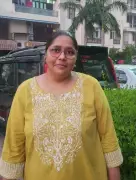 Police officer helps woman reach exam centre amid traffic jam in Moradabad