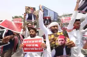 Samajwadi Party protests NEET paper leak, inflation in Lucknow