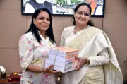 Surat Mayor Maya Mavani Asks for Notebooks Instead of Flowers, Gets Overwhelming Response