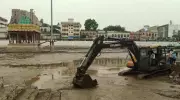 Trichy Corporation Begins Desilting of Teppakulam Tank After 30 Years