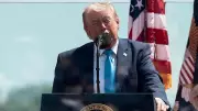 Trump on Iran: 'Do We Finish It Up or Do They Sign Document?' Says Navy, Air Force 'Gone'