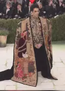 Twinkle Khanna's Hilarious Reaction to Karan Johar's Met Gala Look