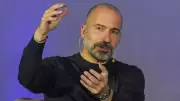 Uber Slows Hiring to Boost AI Investment, CEO Says