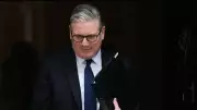 UK PM Starmer Faces Leadership Crisis After Local Election Defeats