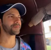 Varun Dhawan Ditches Luxury Car, Travels by Rickshaw in Mumbai